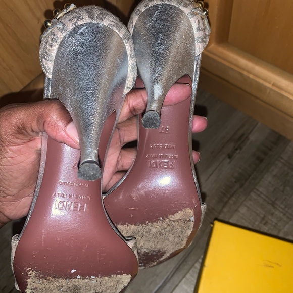 Fendi size 7 - Picture 9 of 9